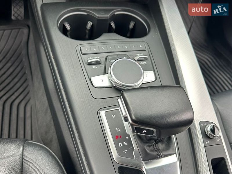 Седан Audi A4 2016 в Рівному