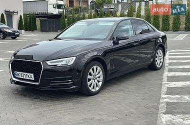 Седан Audi A4 2016 в Рівному