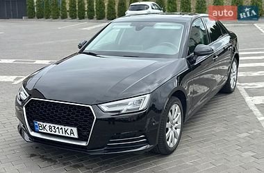 Седан Audi A4 2016 в Рівному