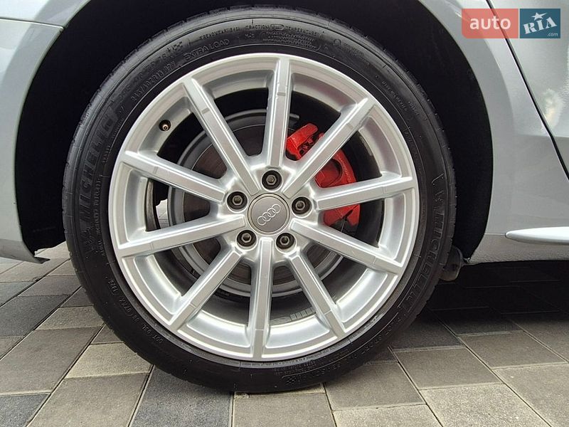Седан Audi A4 2015 в Полтаві