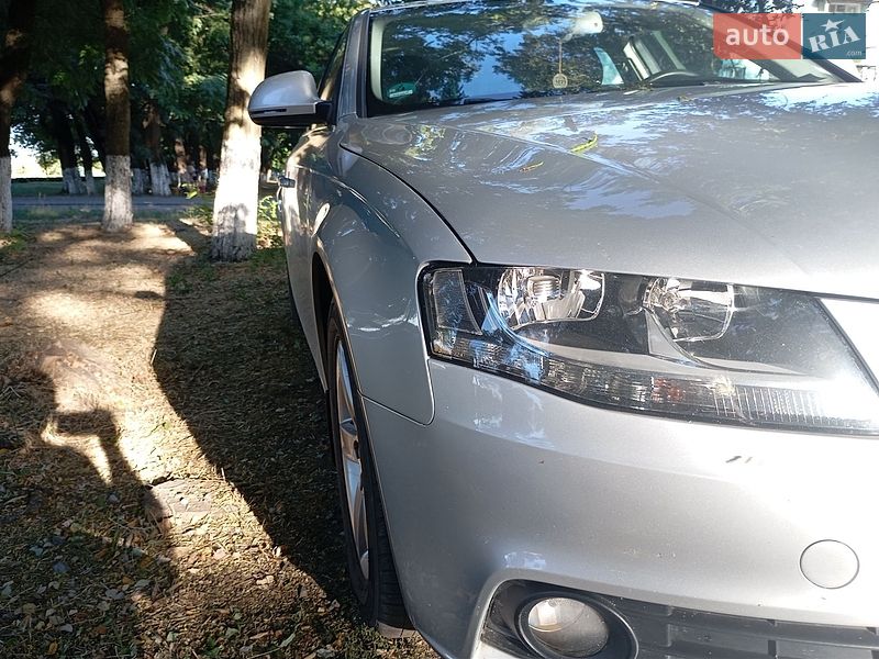 Седан Audi A4 2008 в Києві