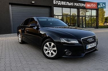 Седан Audi A4 2011 в Чернівцях