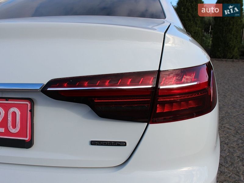 Седан Audi A4 2021 в Жовкве