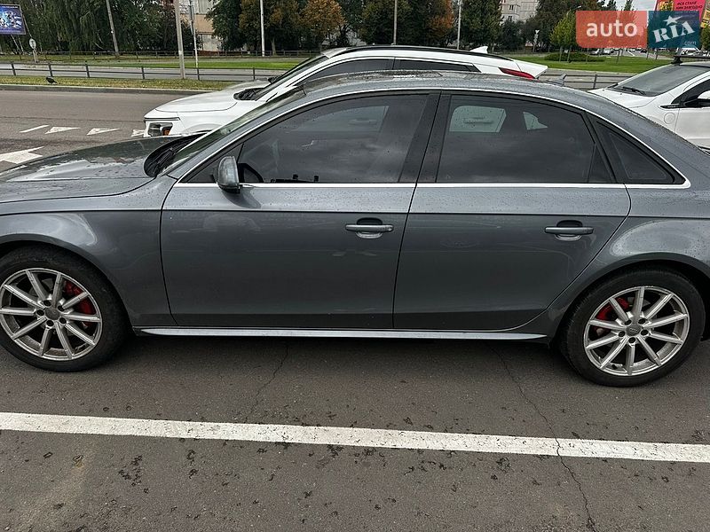 Седан Audi A4 2014 в Чернигове