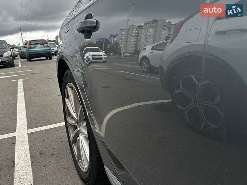Седан Audi A4 2014 в Чернигове
