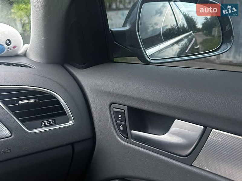 Седан Audi A4 2014 в Чернигове