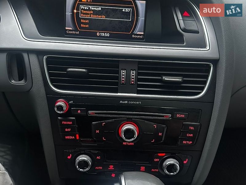 Седан Audi A4 2014 в Чернигове