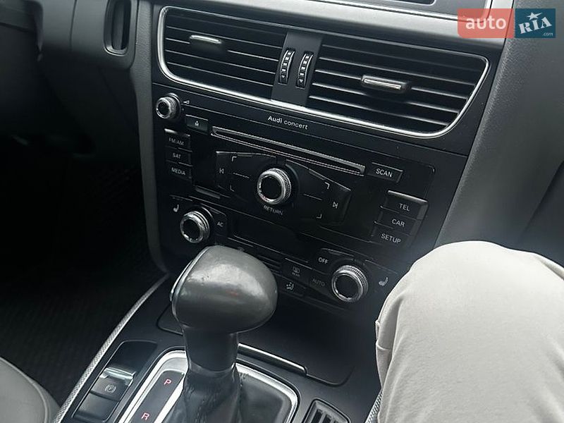 Седан Audi A4 2014 в Чернигове
