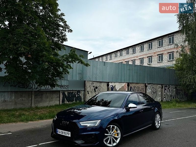 Седан Audi A4 2019 в Киеве