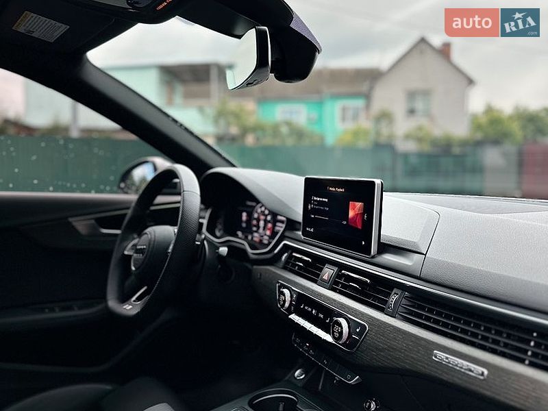 Седан Audi A4 2019 в Киеве