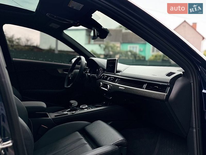 Седан Audi A4 2019 в Киеве