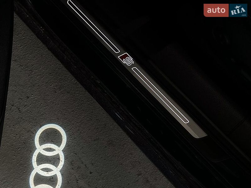 Седан Audi A4 2019 в Киеве