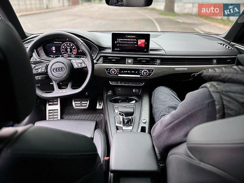 Седан Audi A4 2019 в Киеве