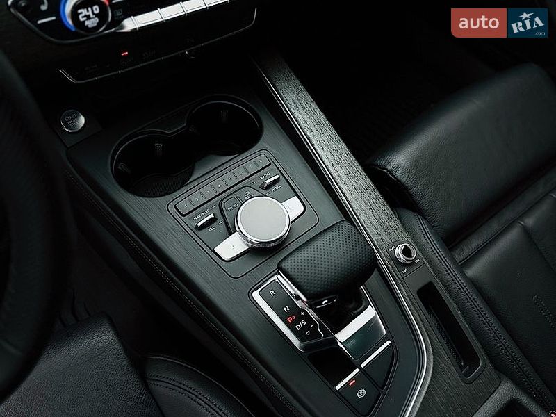 Седан Audi A4 2019 в Киеве