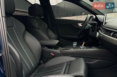 Седан Audi A4 2019 в Киеве