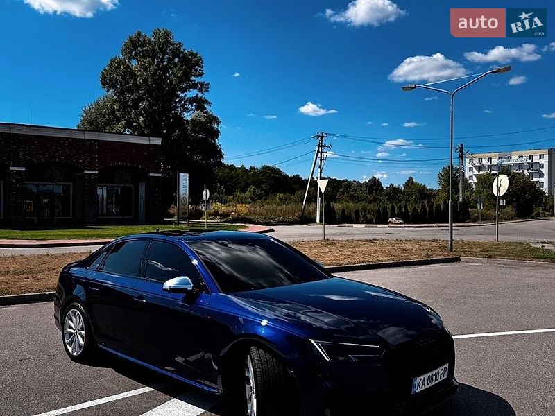 Седан Audi A4 2019 в Киеве