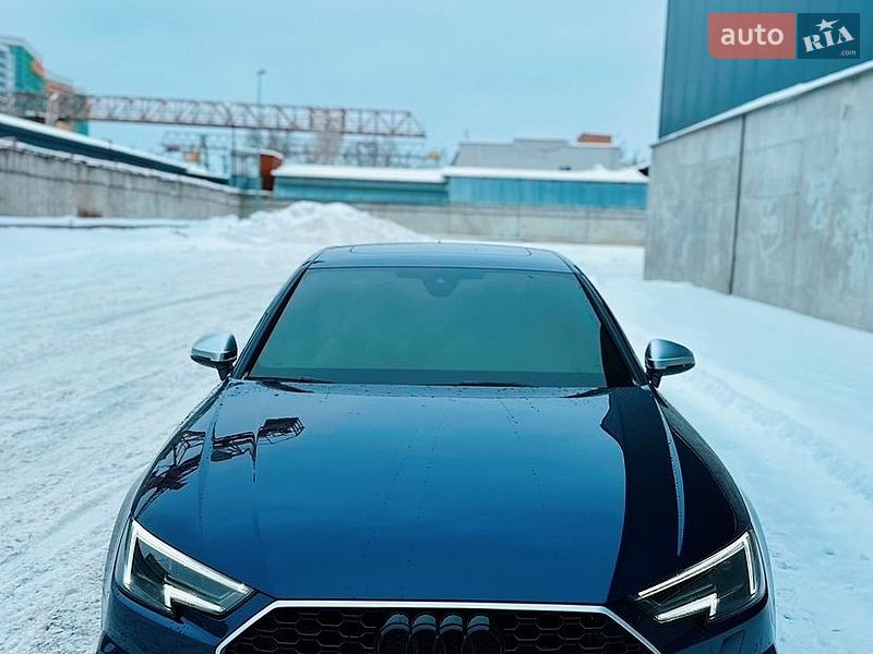 Седан Audi A4 2019 в Киеве