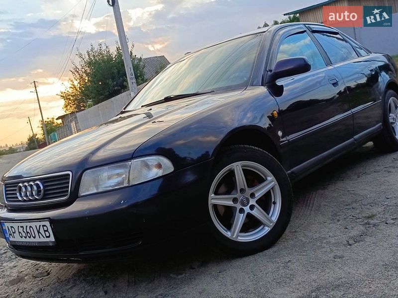 Седан Audi A4 1997 в Звенигородке