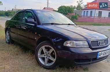 Седан Audi A4 1997 в Звенигородке