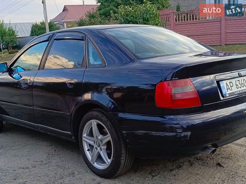 Седан Audi A4 1997 в Звенигородке
