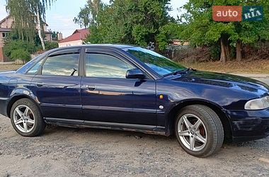 Седан Audi A4 1997 в Звенигородке