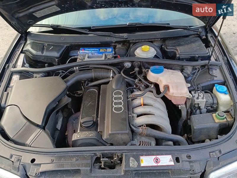 Седан Audi A4 1997 в Звенигородке
