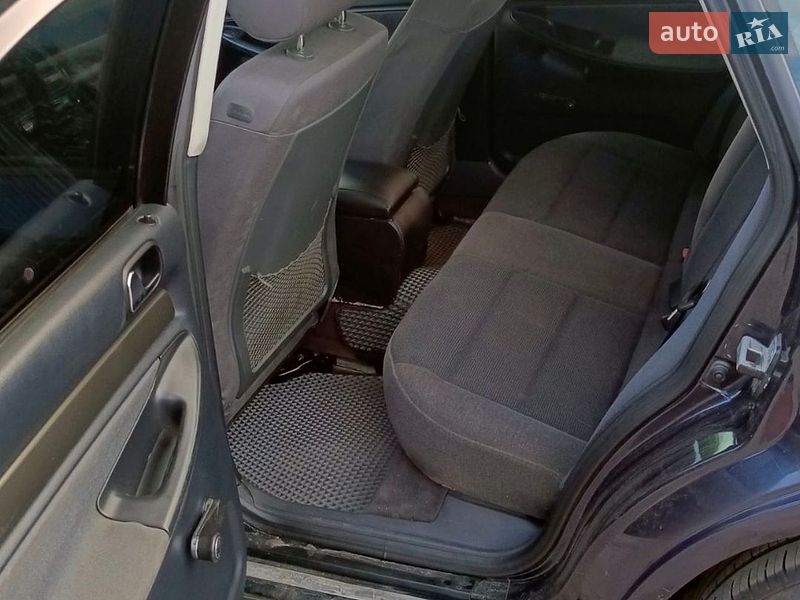 Седан Audi A4 1997 в Звенигородке