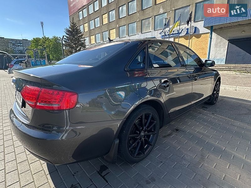 Седан Audi A4 2011 в Белой Церкви
