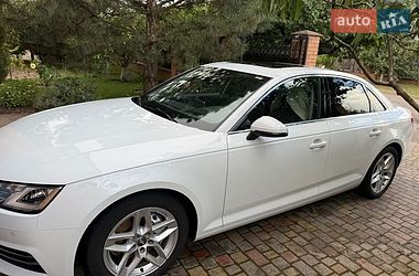 Седан Audi A4 2017 в Полтаве