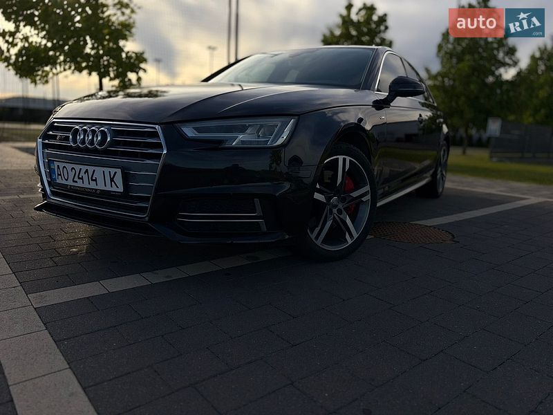 Седан Audi A4 2016 в Мукачевому