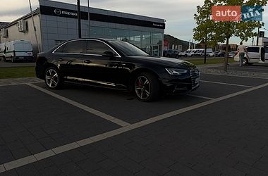 Седан Audi A4 2016 в Мукачевому