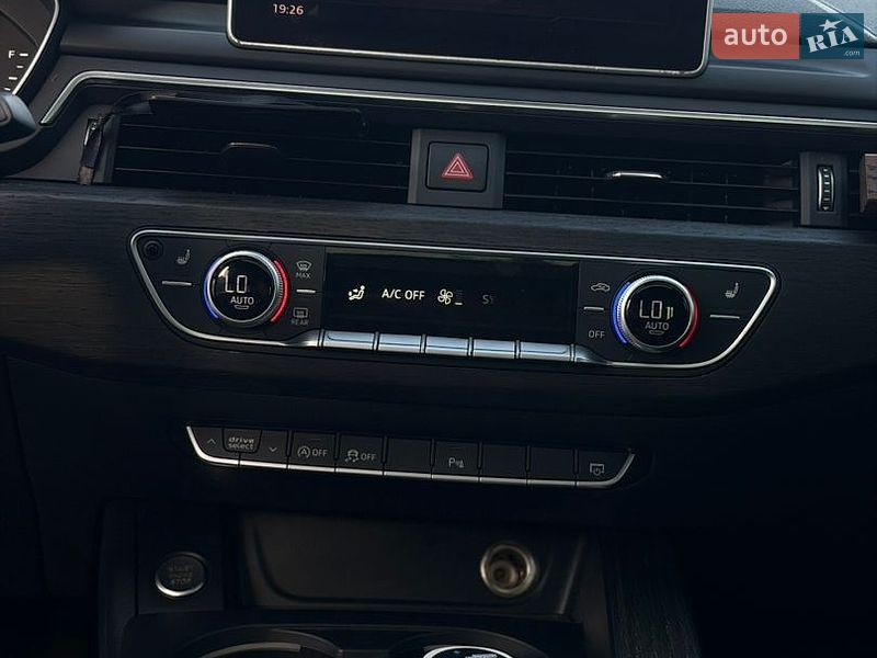 Седан Audi A4 2016 в Мукачевому