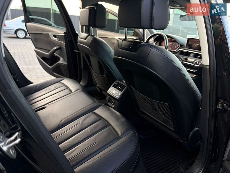 Седан Audi A4 2016 в Мукачевому