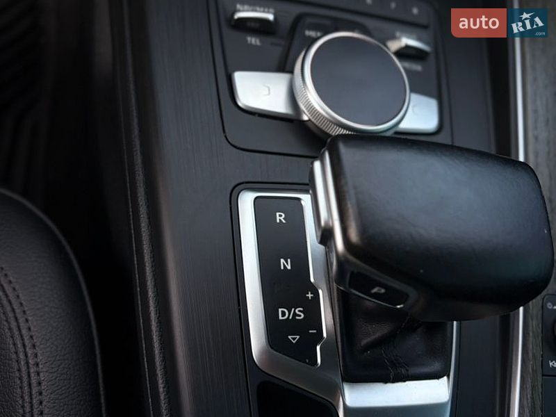 Седан Audi A4 2016 в Мукачевому