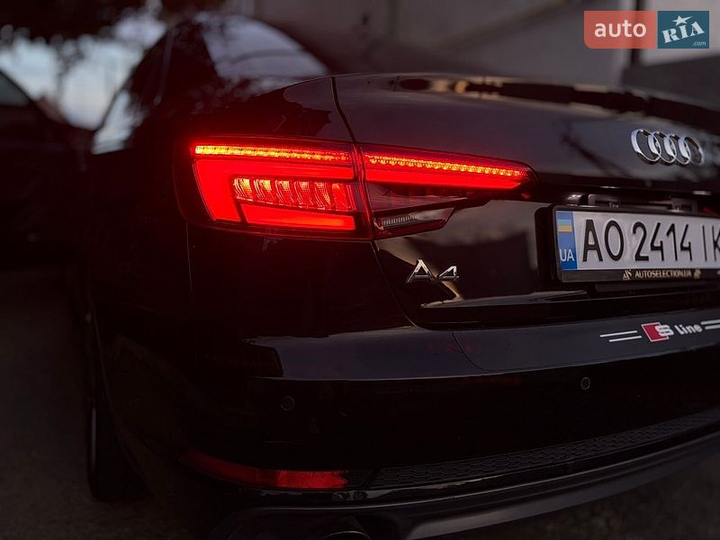 Седан Audi A4 2016 в Мукачевому