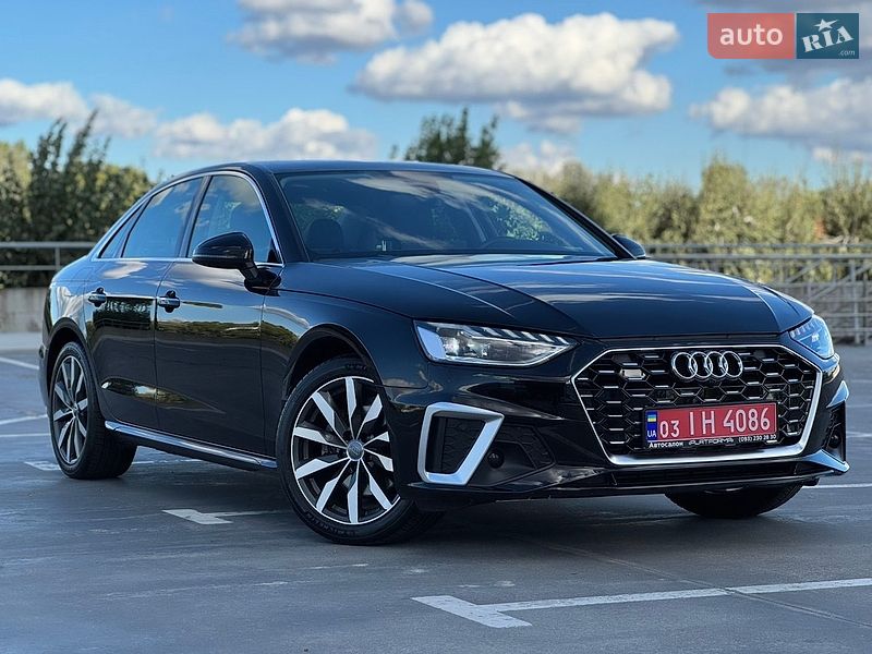 Седан Audi A4 2021 в Києві