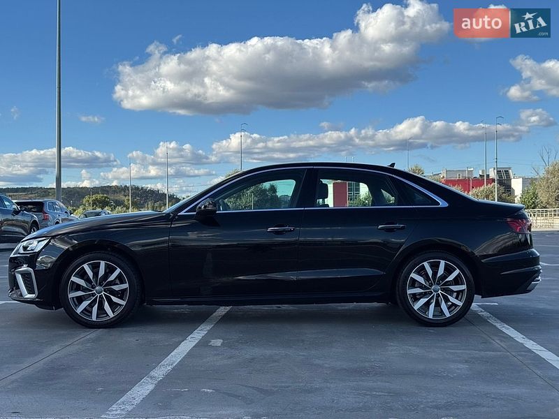 Седан Audi A4 2021 в Києві