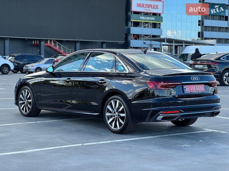 Седан Audi A4 2021 в Києві