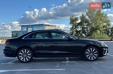 Седан Audi A4 2021 в Києві