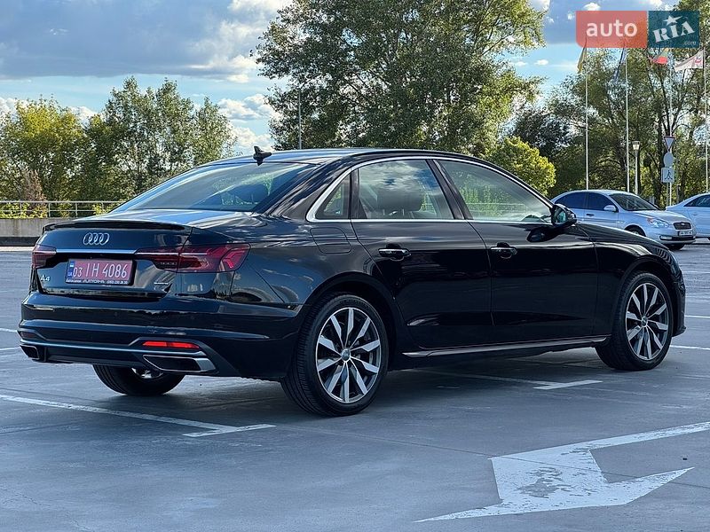 Седан Audi A4 2021 в Києві
