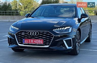 Седан Audi A4 2021 в Києві