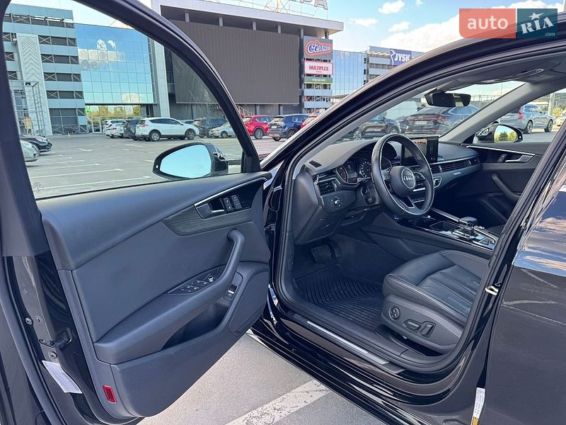 Седан Audi A4 2021 в Києві