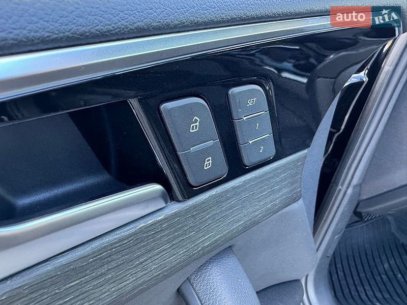 Седан Audi A4 2021 в Києві