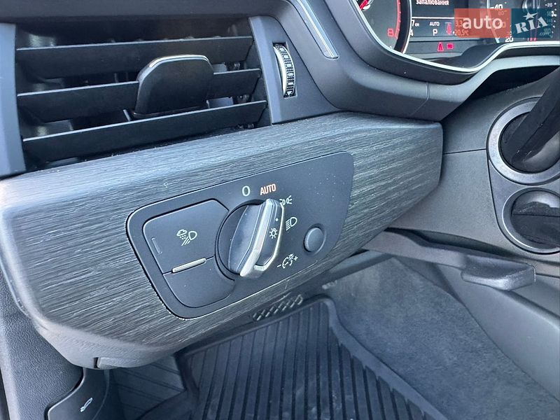 Седан Audi A4 2021 в Києві