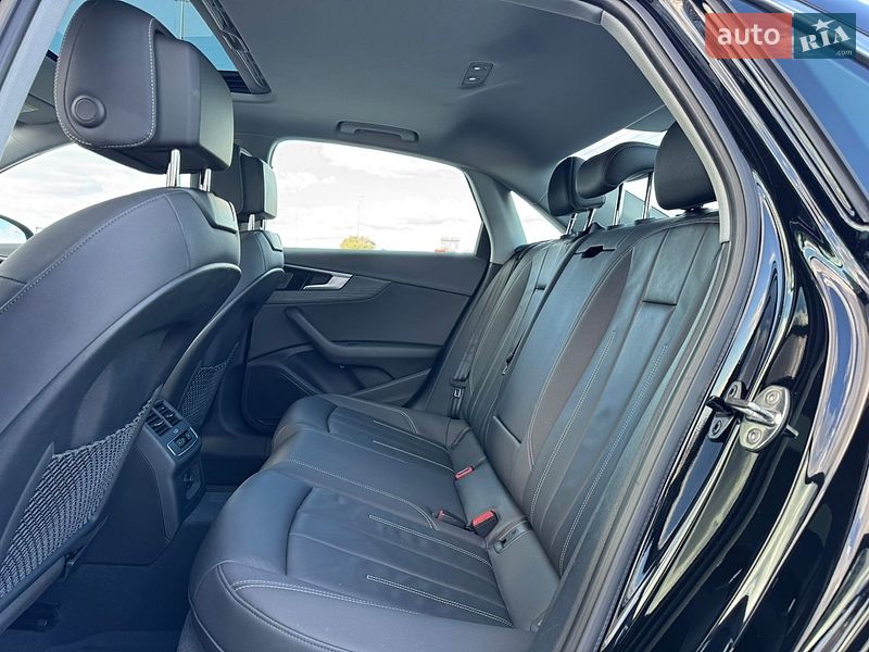Седан Audi A4 2021 в Києві