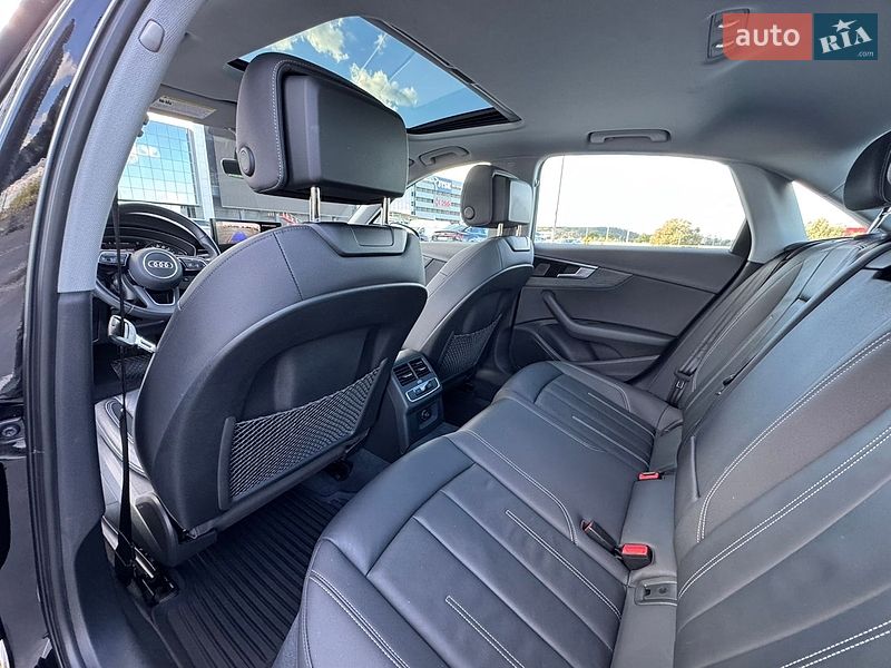 Седан Audi A4 2021 в Києві
