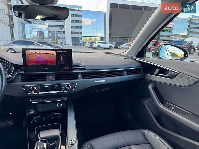Седан Audi A4 2021 в Києві