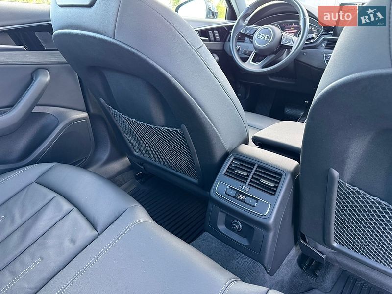 Седан Audi A4 2021 в Києві