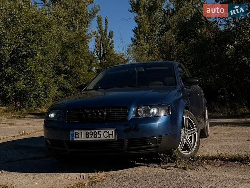 Седан Audi A4 2004 в Кременчуці