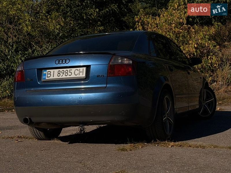 Седан Audi A4 2004 в Кременчуці